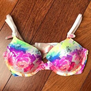 NWT VS PINK Bra 34b